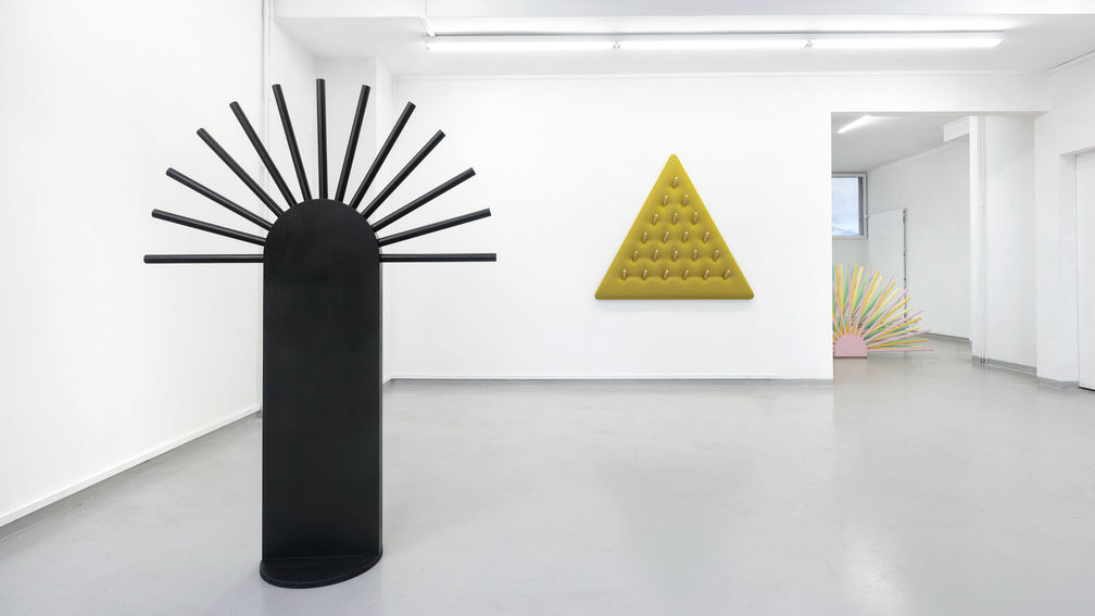 SUPPORT/SURFACE SELON JULIETTE RODUIT